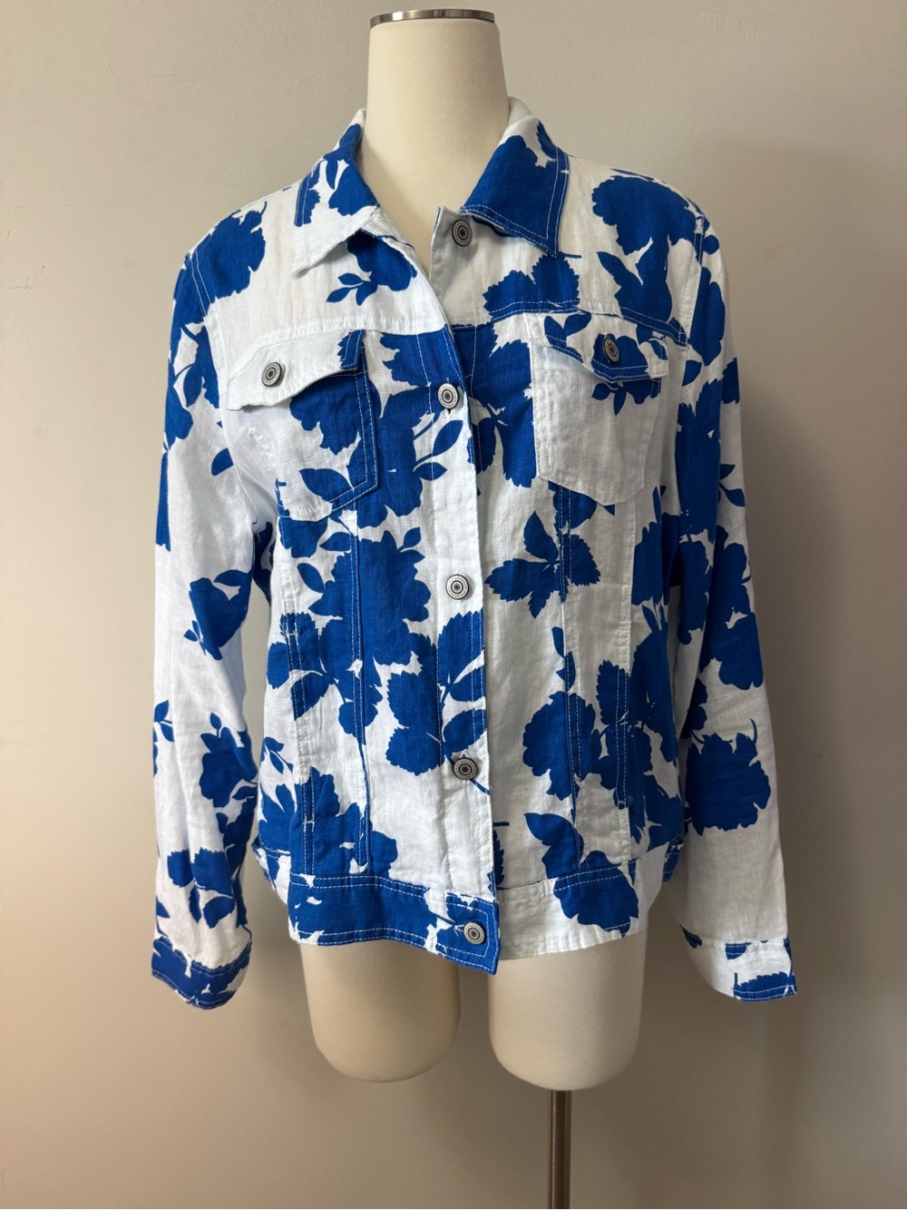Cynthia Rowley 100% Linen Jacket sz M Blue White Floral Button Pockets Resort XL